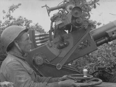 Soviet soldier with AA gun