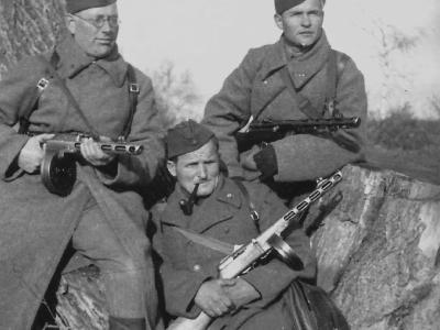 Soviet soldiers with PPSh 41