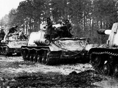 ISU-152 guns, East Prussia April 1945