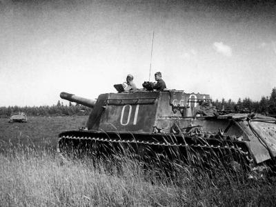 ISU-152 „White 01” 1944