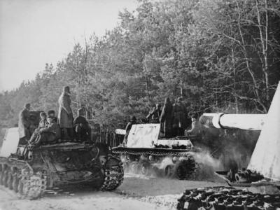 Heavy assault guns ISU-152