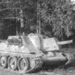 Soviet self-propelled howitzer Su-122
