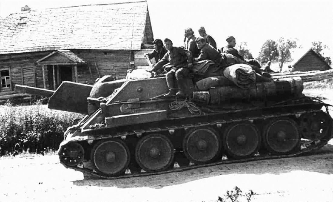 Su 122 Charkov area, Summer 1943