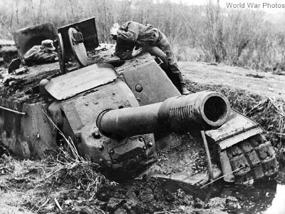 Destroyed SU-152 1944