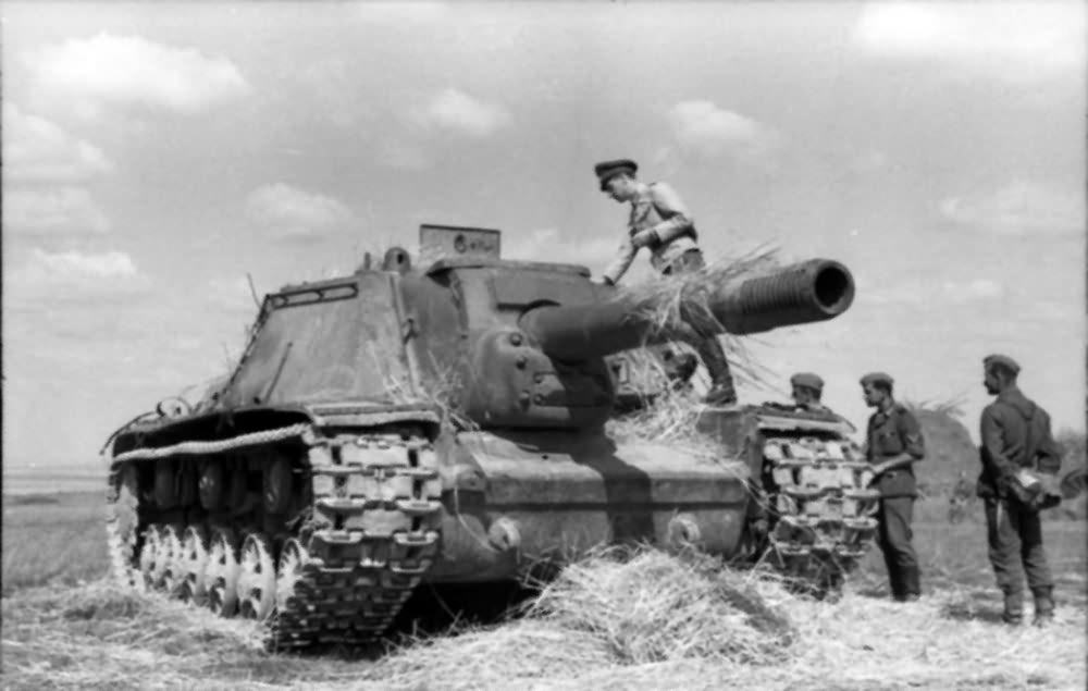 Captured SU-152 Summer 1943