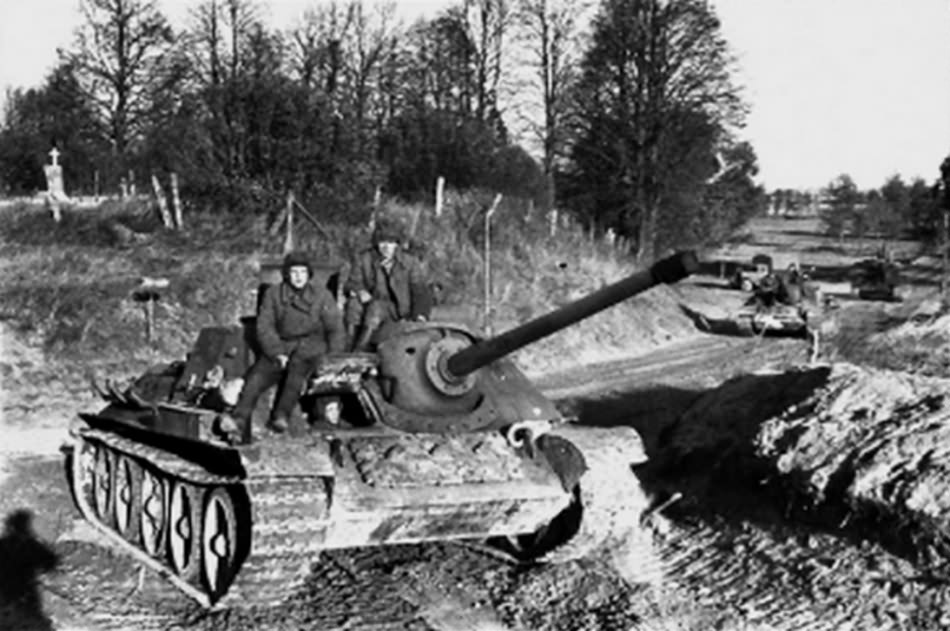 SU-85 East Prussia 1944
