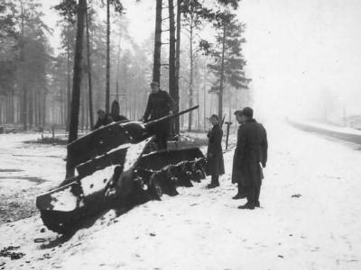 Soviet tank BT-7 eastern front winter