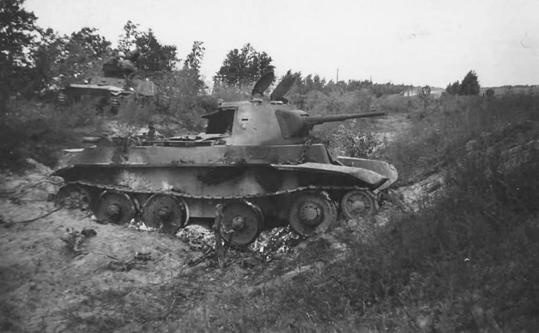 burned out tank BT-7
