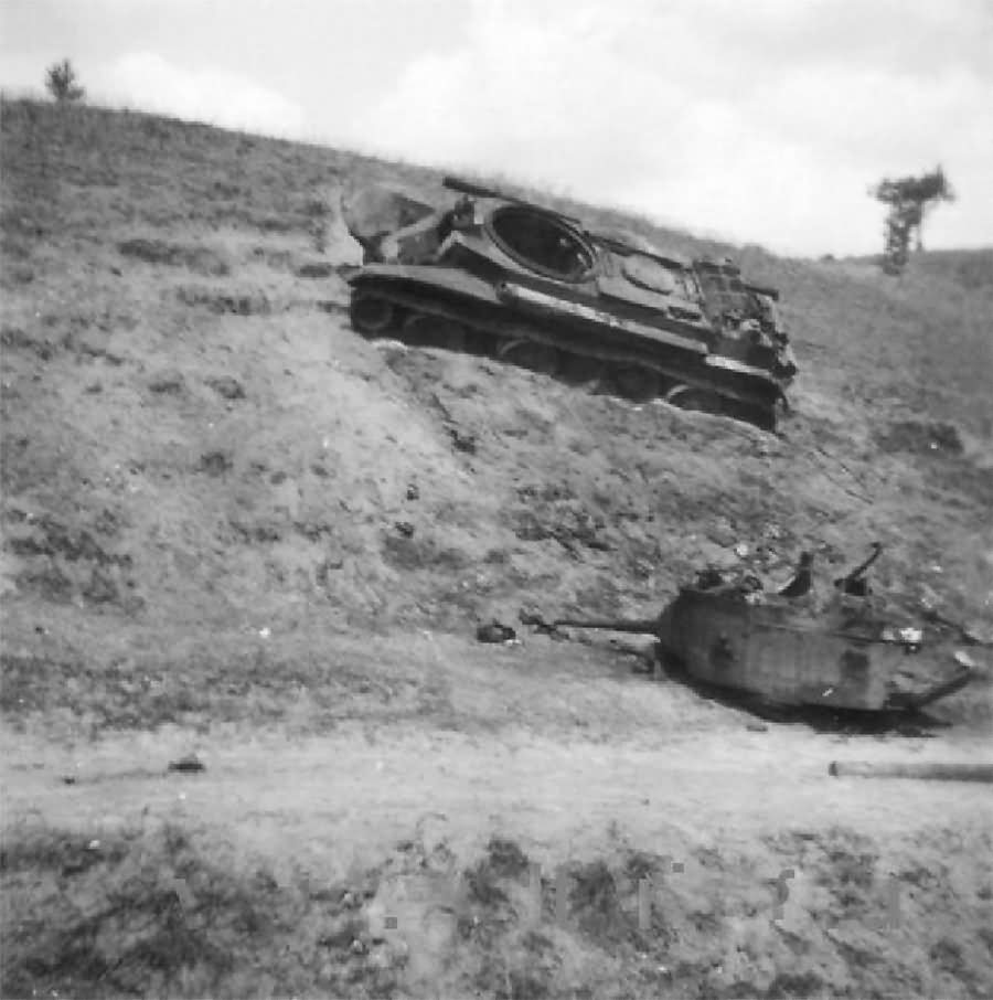 destroyed tank BT-7