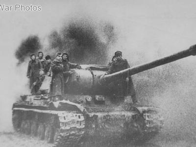 Heavy tank IS-2 1944