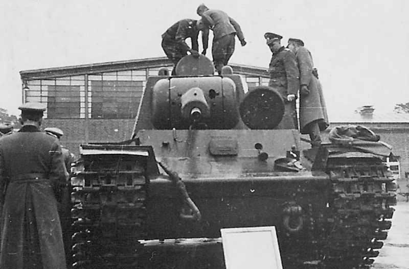 KV-1 tank model 1940 (early)