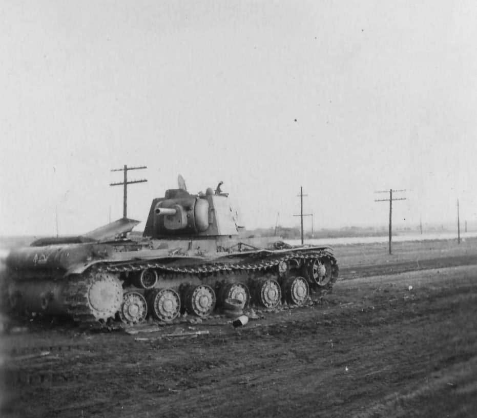 KV1 heavy tank eastern front 2