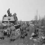 KV-1 and German troops