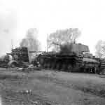 Flak 88 and KV-1 model 1940 destroyed on the road