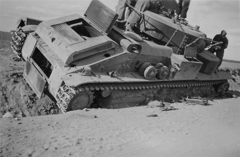 T-28 abandoned during the Operation Barbarossa, rear view