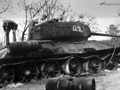 T-34-85 D-32