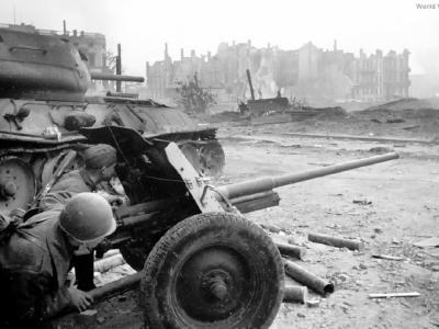 T-34-85 and M42 AT gun Berlin