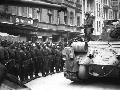 T-34-85 Berlin 1945
