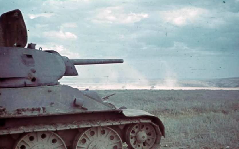 T-34/76 tank in color | World War Photos