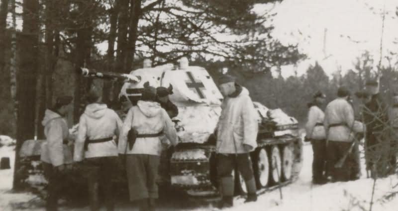 T-34 Beute Panzer PzKpfw 747 (r) with Balkenkreuz