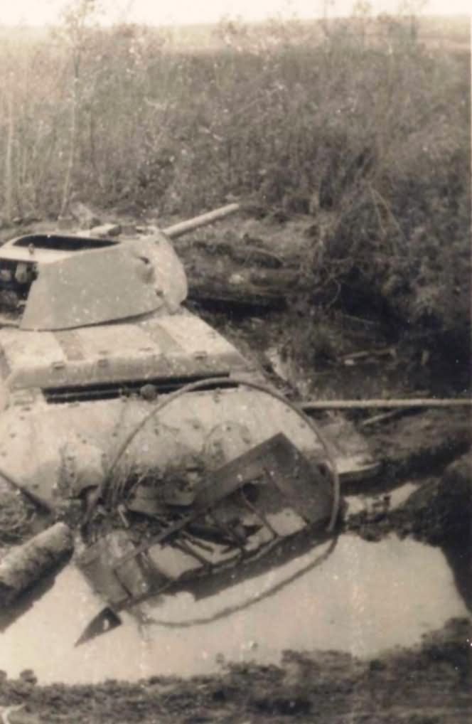 Tank T-34 6