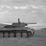soviet tank T-34 color photo 1942