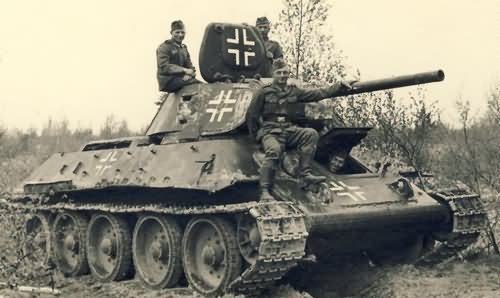 T-34/76 tank in german Wehrmacht service 86