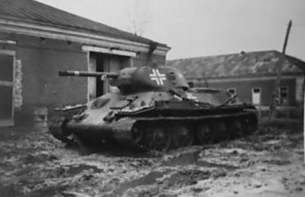 T-34/76 tank in german Wehrmacht service 85