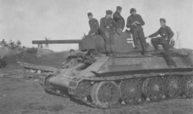 T-34/76 tank in german Wehrmacht service 46