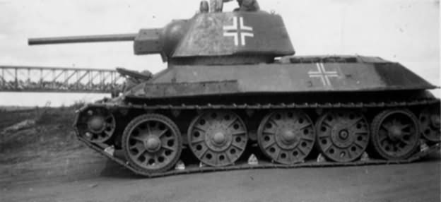 T-34/76 tank in german Wehrmacht service side