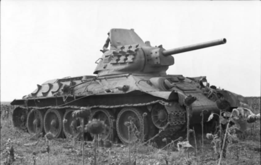 T-34/76 tank in german Wehrmacht service 71